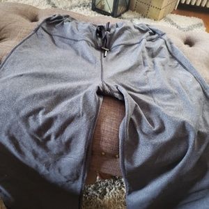 Lululemon gray crop wide leg panta